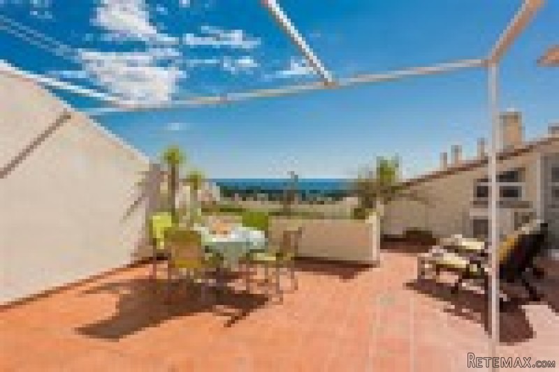 Apartment For Sale In Golden Mile..