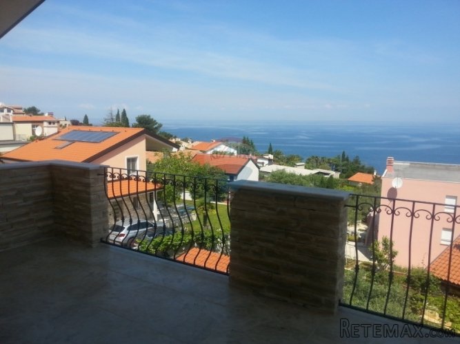 STAN 85M2 NA ATRAKTIVNOJ LOKACIJI,150m OD MORA,POGLED - 2