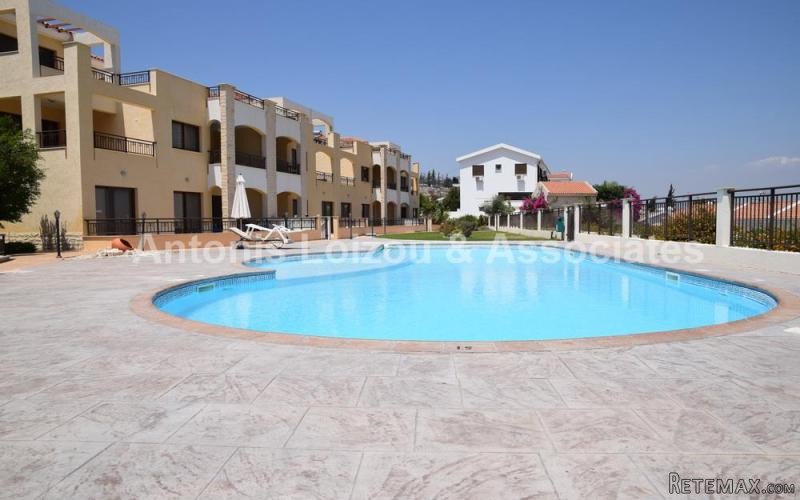 Two Bedroom Top Floor Apartment For.. - 2