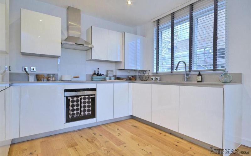 A102, Plender Street Apartments - 2