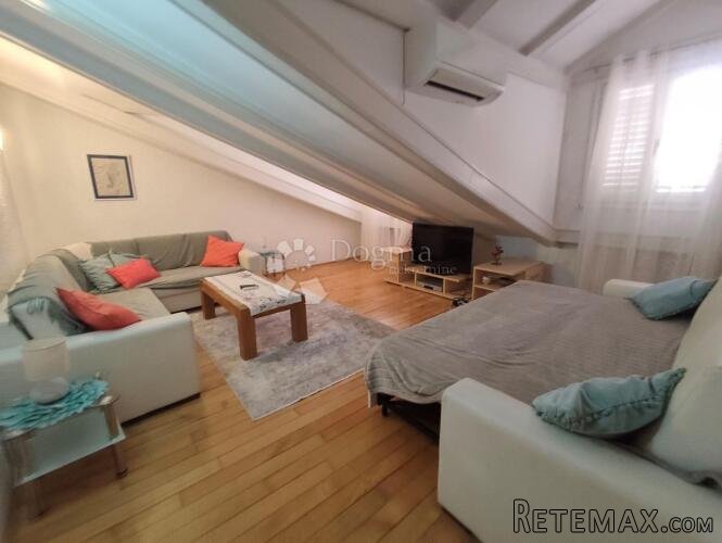 ŠARMANTAN STAN U CENTRU STAROG GRADA DUBROVNIKA