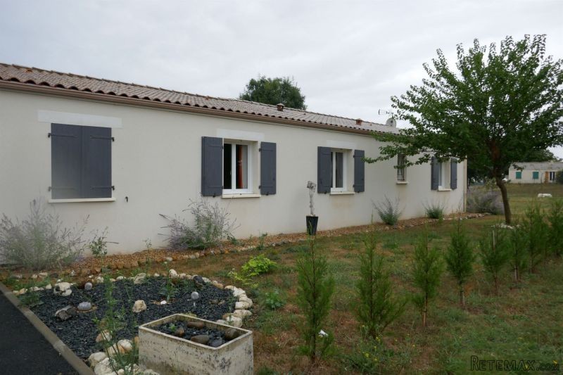 Sale House Gemozac (17260) Champagnolles