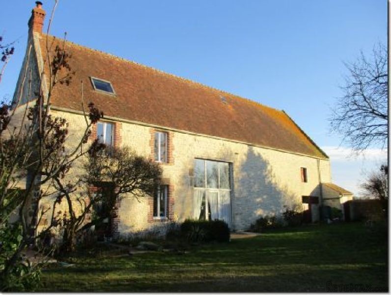 House and Outbuildings on 4.82 Hectares