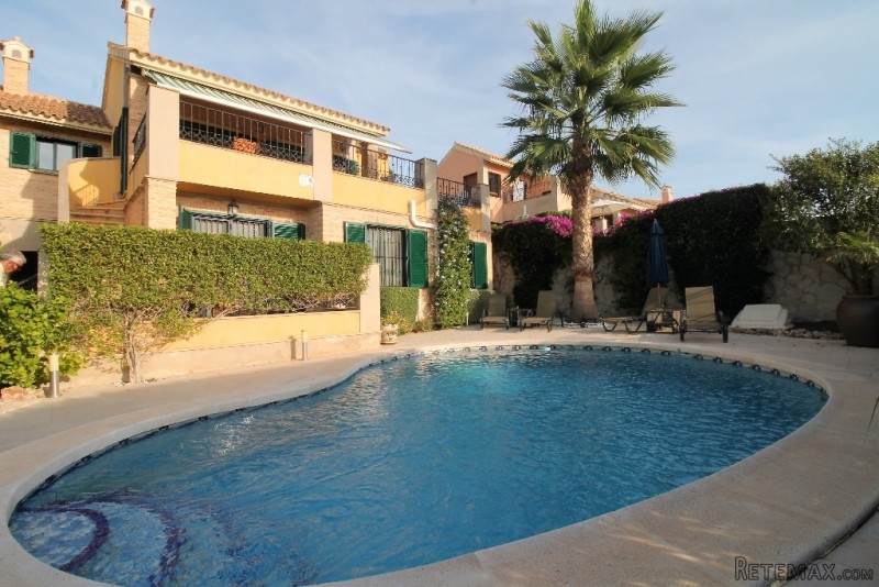 3 Bedrooms - Villa - Alicante - For Sale