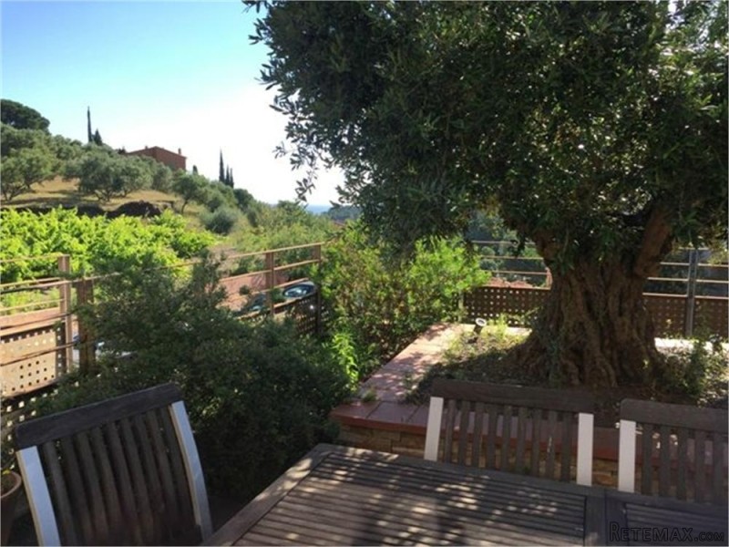 Smashing Property With Pool And Views.. - 2