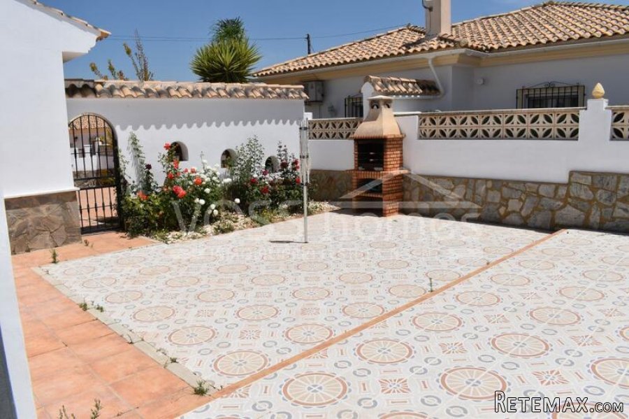 NEW & EXCLUSIVE TO VOSS HOMES - A spacious, light & airey.. - 11