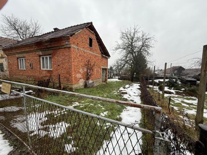 Građevinsko zemljište sa dvije kuće za renovaciju - 2