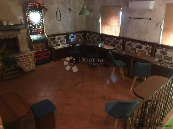 Kuća sa poslovnim prostorom - 2