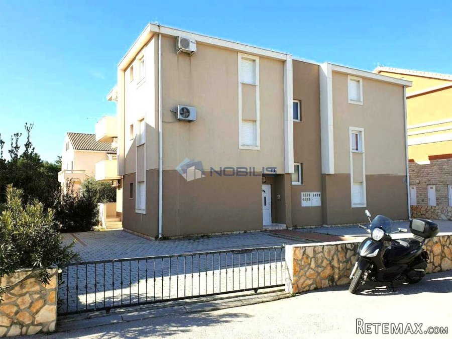 Pag (Novalja), 3-sob apartman, 47m2 + 10m2 terasa + 74m2 vrt - 12
