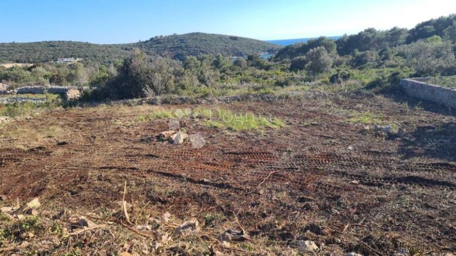 GRAĐEVINSKO ZEMLJIŠTE , MASLINICA 650m2 - 3