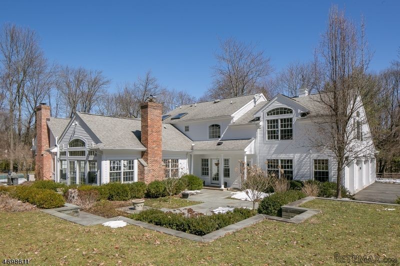 6 bedroom Detached House For Sale: 133.. - 2