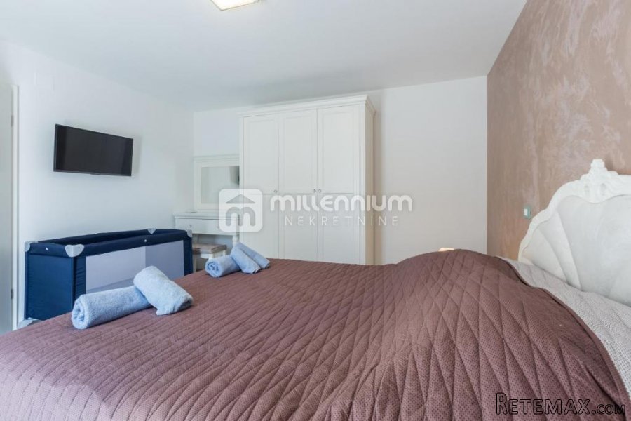 Istra, Umag, vila s bazenom i velikom okućnicom - 7