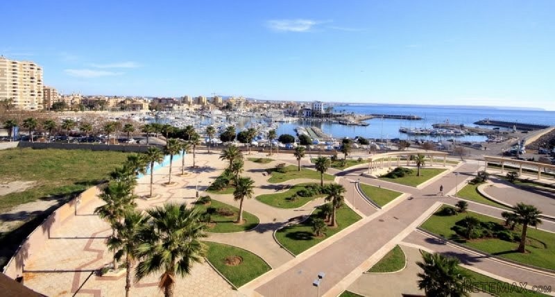 Luxury apartment in first sea line