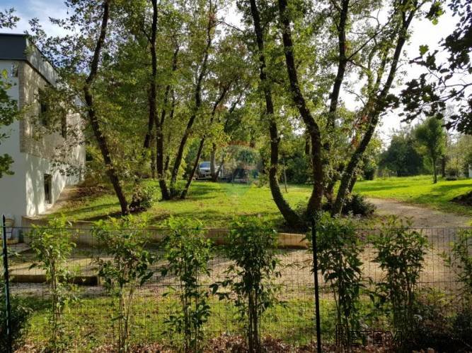 Građevinska parcela površine 980 m2 u mirnom, rubnom... - 5