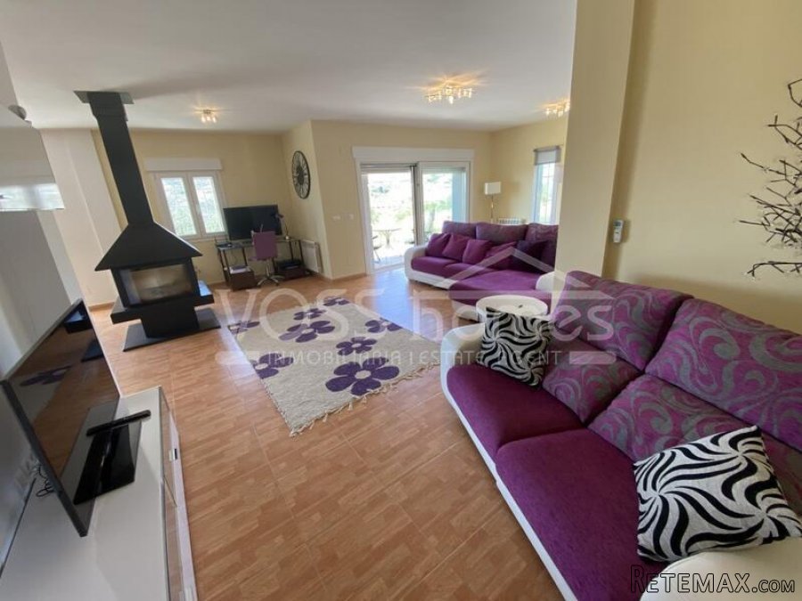 NEW & EXCLUSIVE LISTING TO VOSS HOMES - A huge, luxury.. - 19