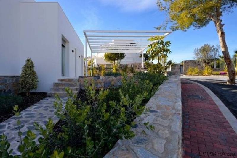 3 Bedroom 3 Bathroom Villa In San.. - 2