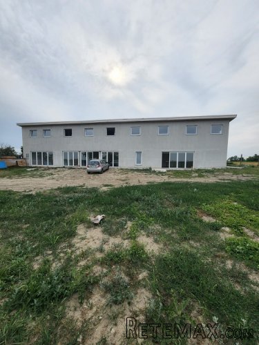 Izdaje se poslovni objekat od 550m2
