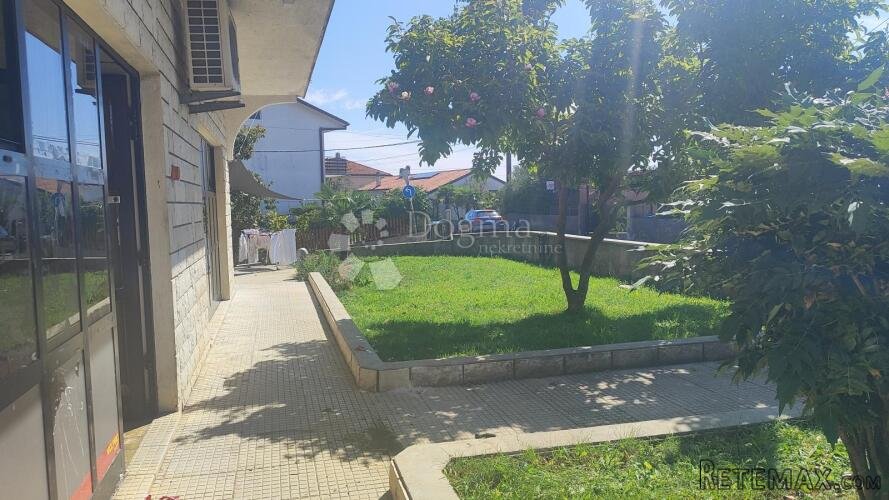 Stambeno-poslovni objekt Marinići