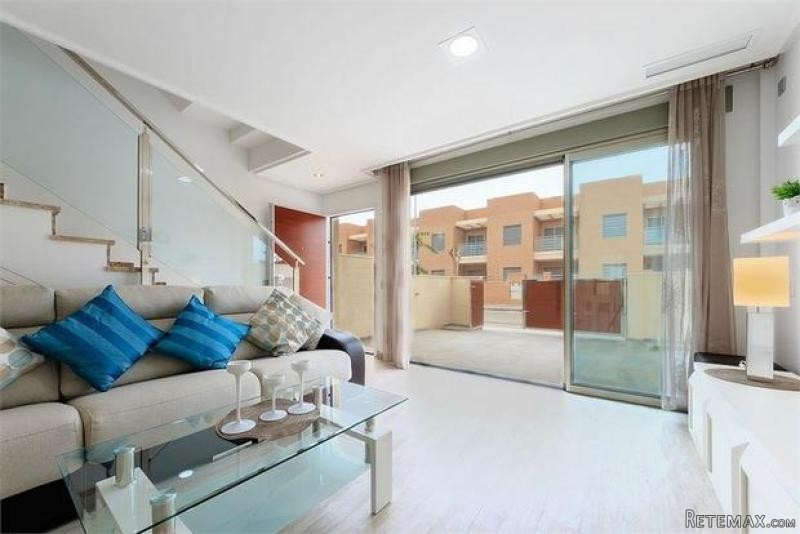 3 bedroom town house for sale - 2