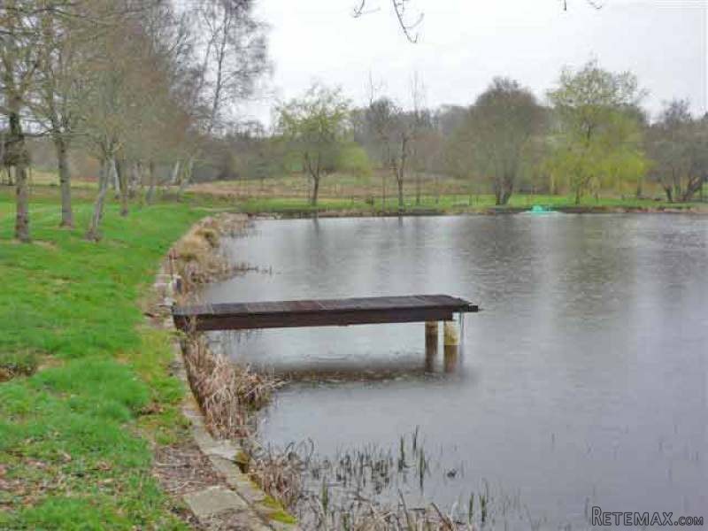 Leisure Property Of 1.4 Ha With Lake.. - 2