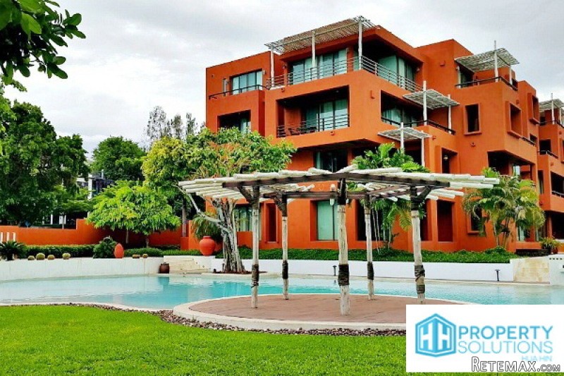 1 Bed Beachfront Condo At Las Tortugas..
