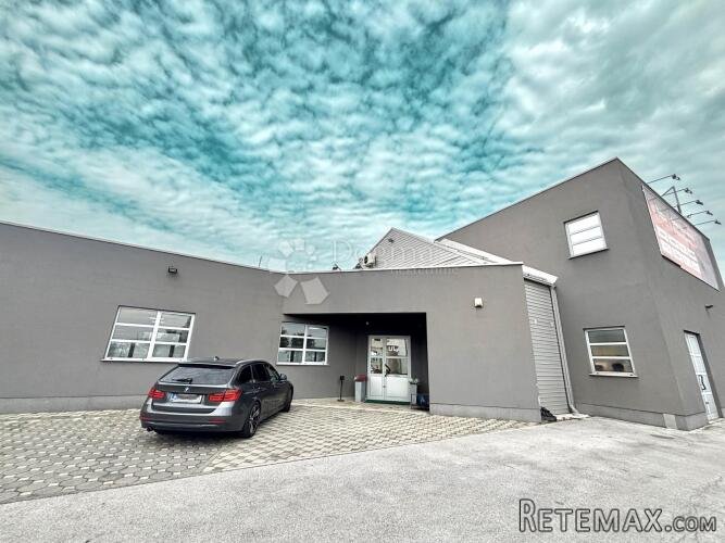 Ekskluzivna poslovna zgrada s 1390 m² okućnice. Naša preporu