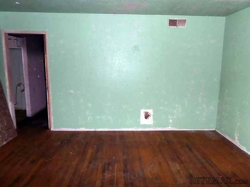 2204 Reseda Lane Modesto, CA, 95350..
