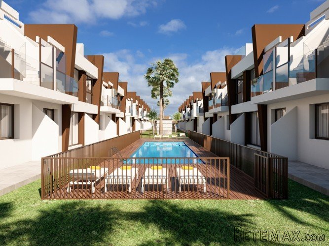 Los dúplex están ubicados en San Pedro del Pinatar, en un c..