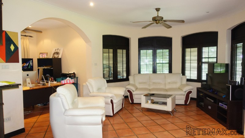 Mediterranean 4 bedroom pool villa on.. - 2