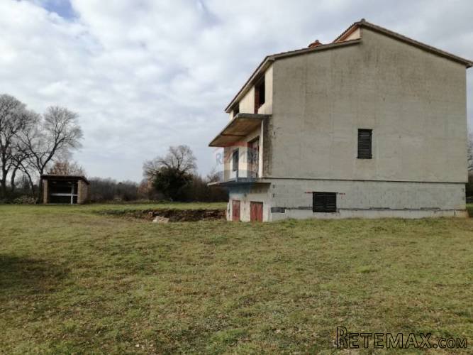 ISTRA,ŠIŠAN,KUĆA -Roh-bau - 2