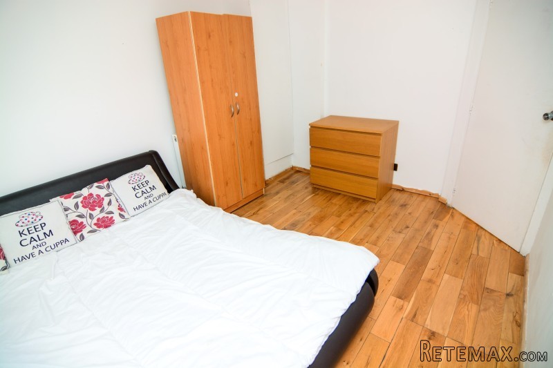Flatshare - Edwin E - 2