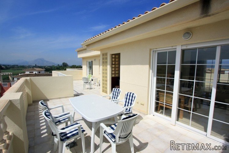 Spectacular penthouse for sale with 170 sq meters of..