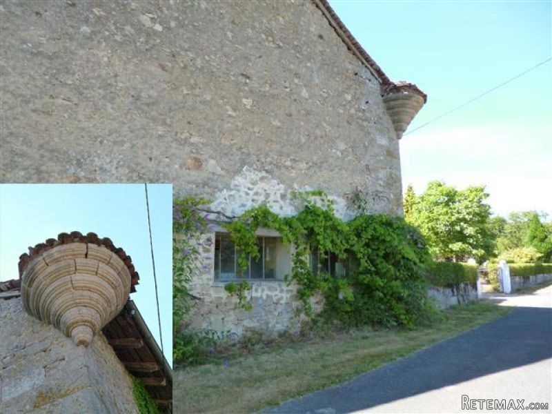 Domain With Several Outbuildings In The.. - 2