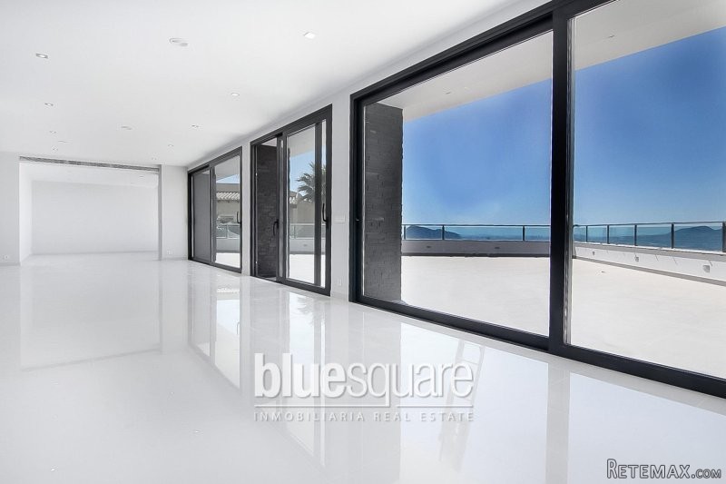 Modern villa with sea and mountain.. - 2