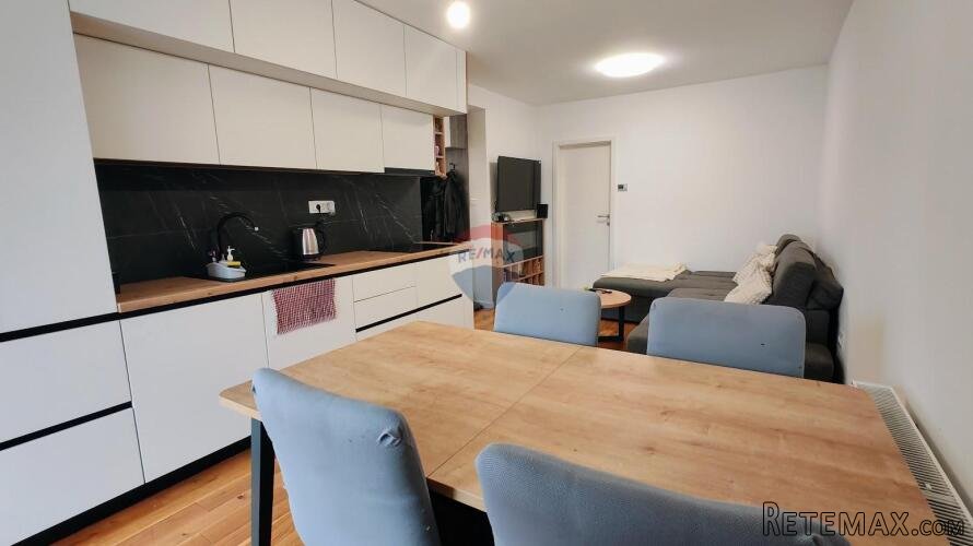 Zagreb, Voltino - trosoban novouređen stan 51m2 - 3
