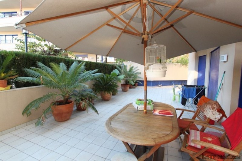 Lovely spacious garden apartment in the.. - 2