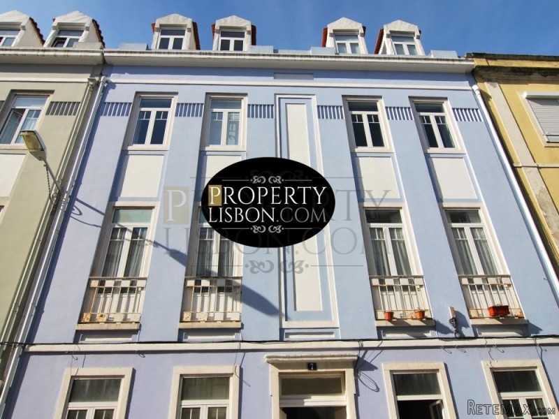 Turn-key 2+1 bedroom penthouse..