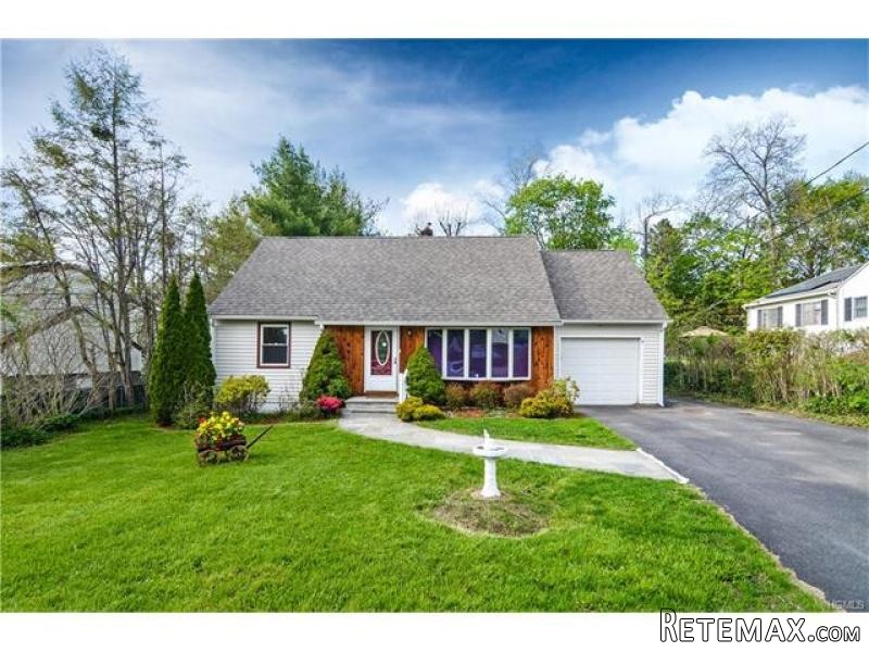 4 bedroom House For Sale: 31 Tomahawk.. - 2