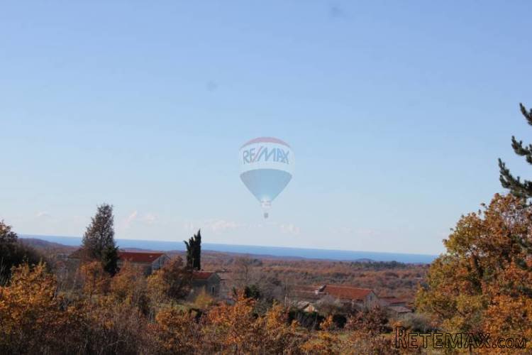GRAĐEVINSKO ZEMLJIŠTE - POGLED NA MORE 3600M2 - 2