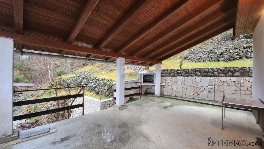 Gorski Kotar, Lič - vikendica u vikend naselju sa okućnicom - 2