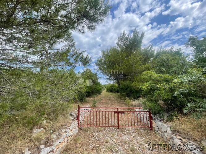 VODICE - građevinsko zemljište na atraktivnoj lokaciji - 2