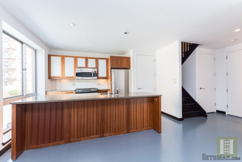 2 bedroom Apartment For Sale: 3585..