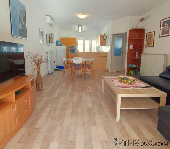 Istra, Rovinj trosoban stan u centru s dvije garaže