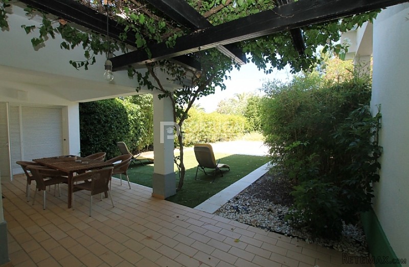 Spacious garden apartment Encosta do.. - 2