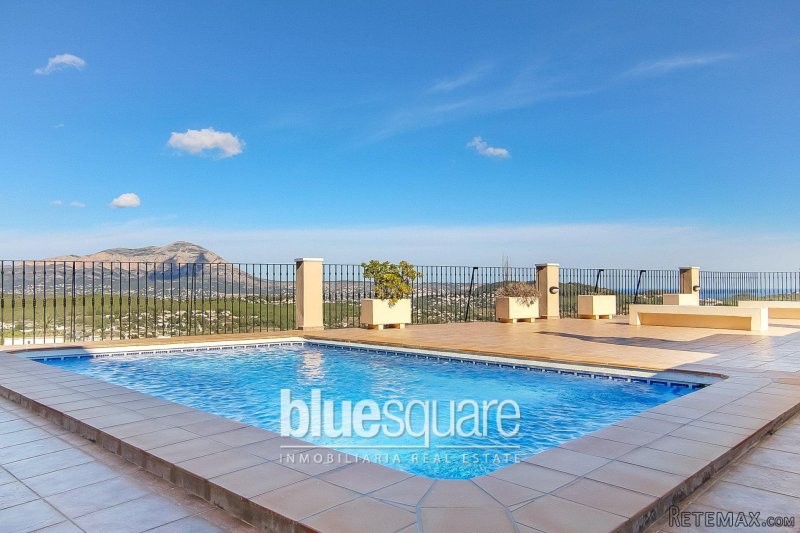 Large 4 Bedroom 2 Bathroom Apartment.. - 2