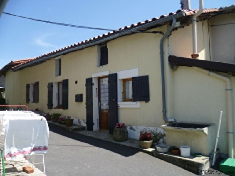 Small Renovated Cottage, Lots Of..