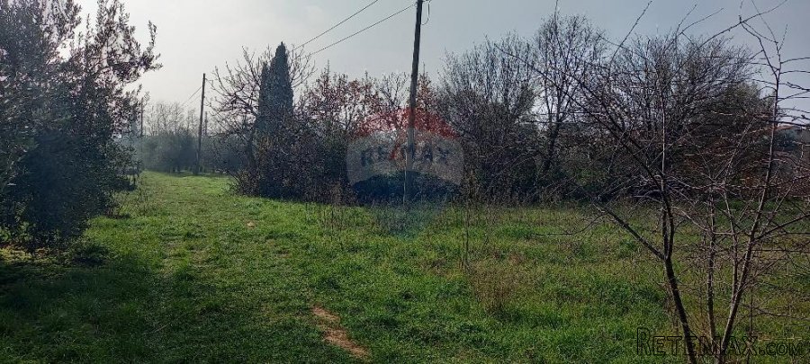 Pula,građevinsko zemljište u predgrađu - 2