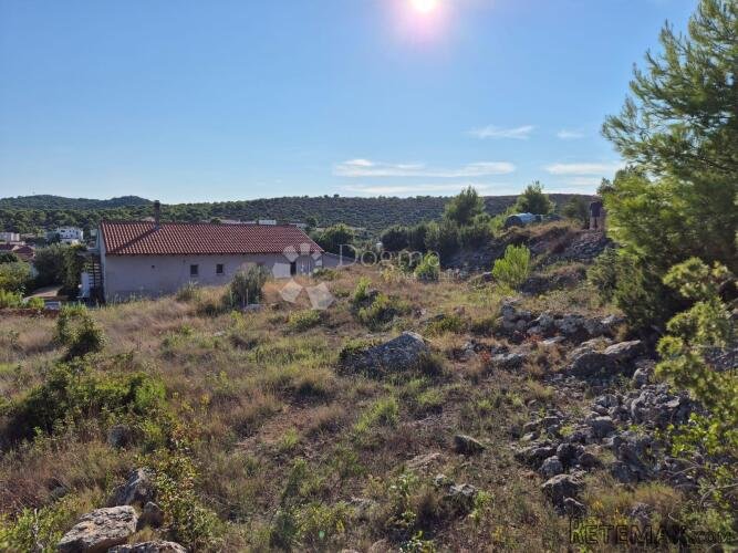 TISNO - Građevinsko zemljište 700m2 - 2