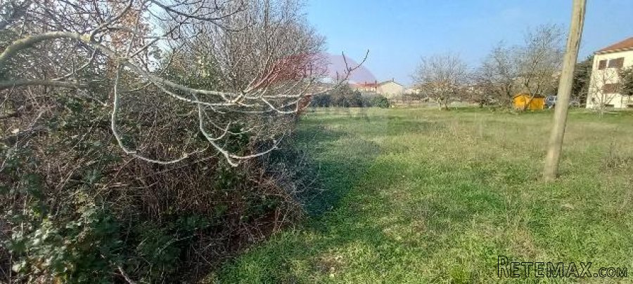 Pula,građevinsko zemljište u predgrađu - 3