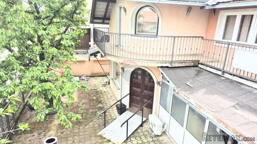 Sisak, Zeleni brijeg, Kuća s okućnicom - 3